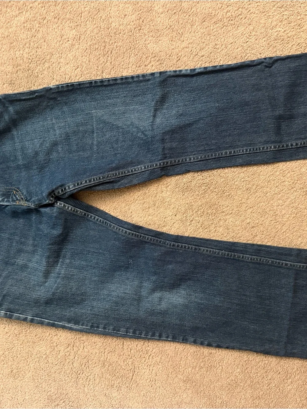Levi's Men's Dark Blue Straight Jeans with Back Patch